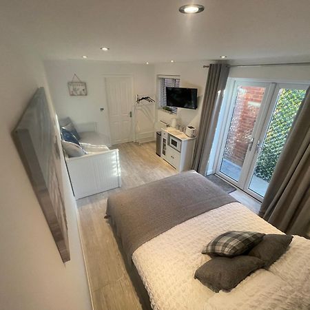 Modern Stylish Studio Flat Near Leigh On Sea. Hadleigh  Esterno foto