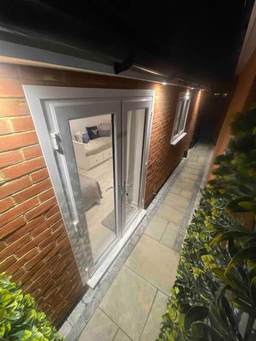 Modern Stylish Studio Flat Near Leigh On Sea. Hadleigh  Esterno foto