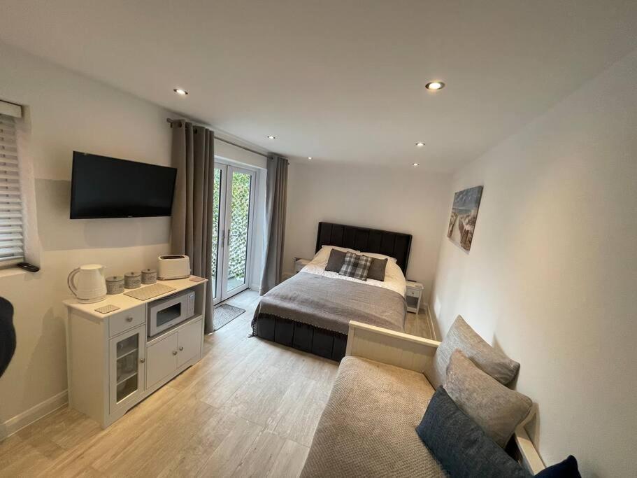 Modern Stylish Studio Flat Near Leigh On Sea. Hadleigh  Esterno foto