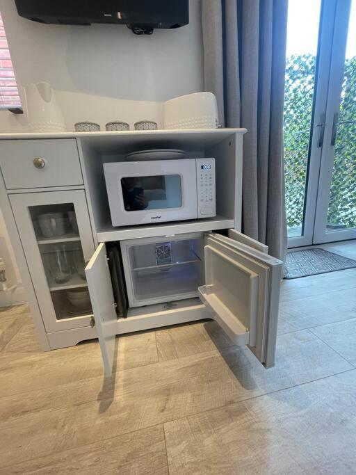 Modern Stylish Studio Flat Near Leigh On Sea. Hadleigh  Esterno foto