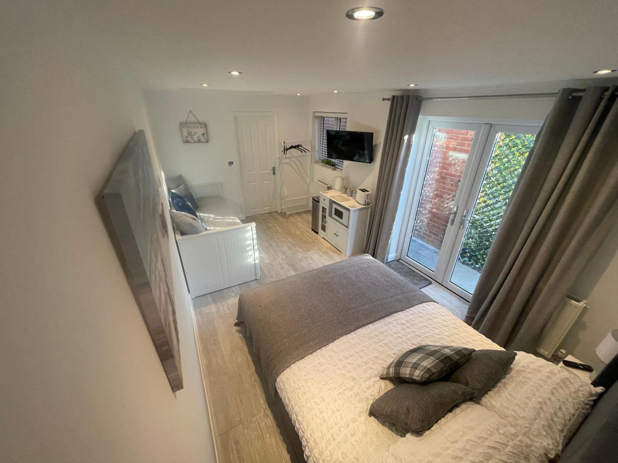 Modern Stylish Studio Flat Near Leigh On Sea. Hadleigh  Esterno foto