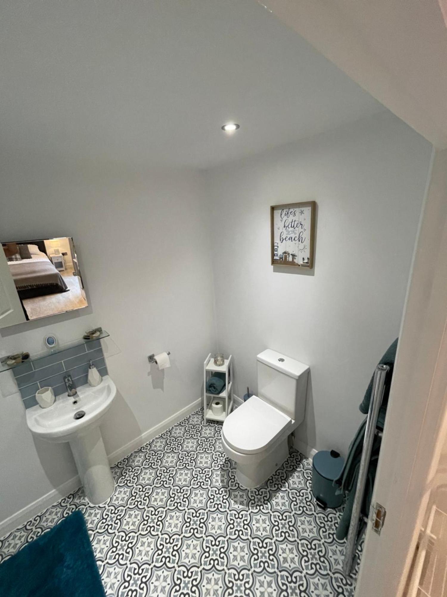 Modern Stylish Studio Flat Near Leigh On Sea. Hadleigh  Esterno foto